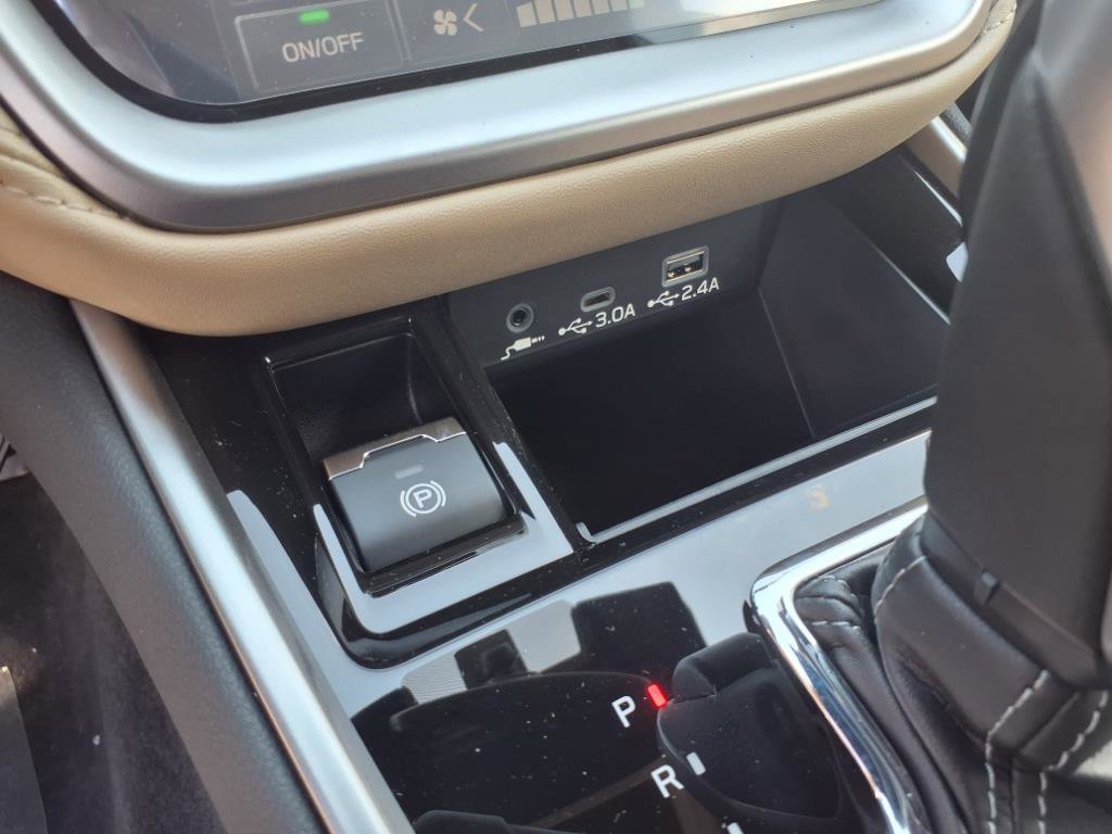 New 2025 Subaru Legacy Limited image 9