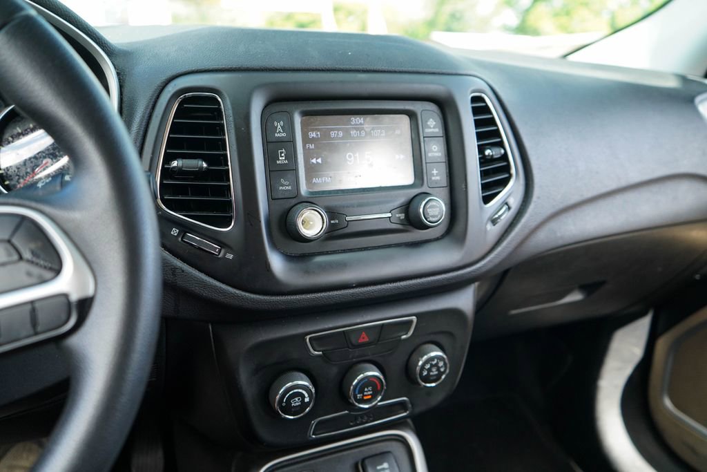 Used 2018 Jeep Compass Sport FWD image 8