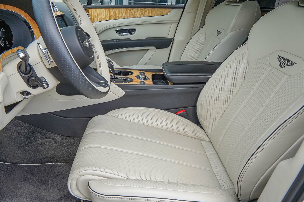 Certified 2023 Bentley Bentayga AWD/4WD image 20
