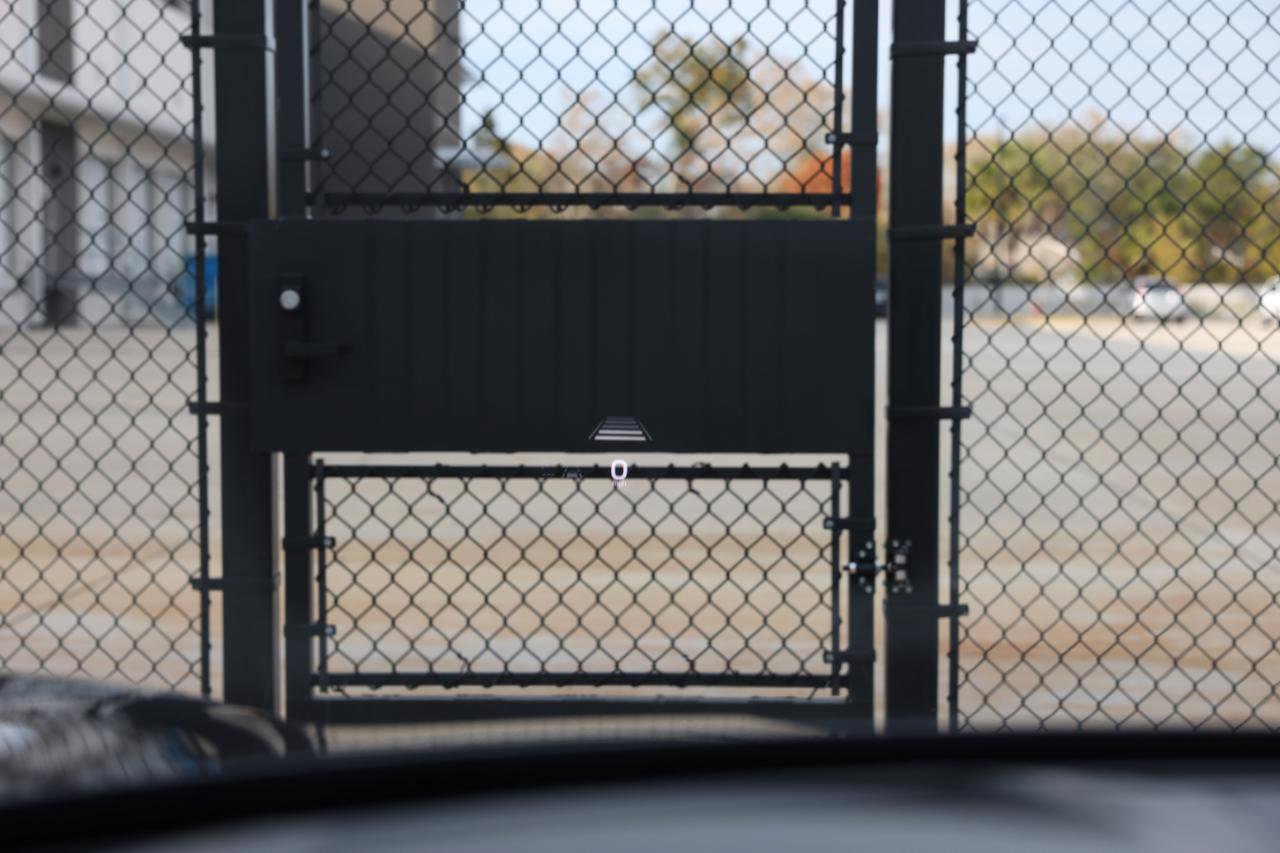 Used 2023 Porsche Taycan 4S image 35