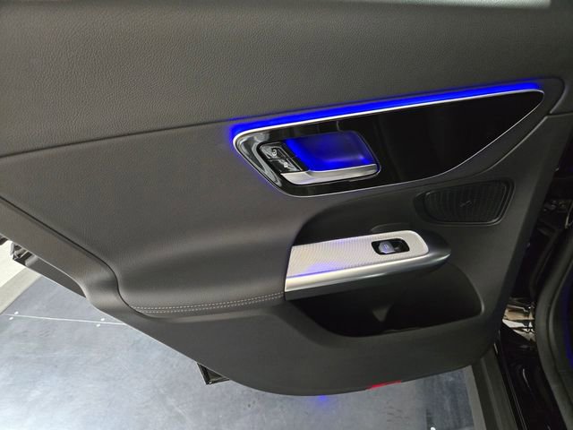 Used 2025 Mercedes-Benz GLC 300 image 18