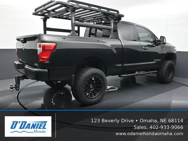 Used 2017 Nissan Titan S AWD/4WD image 6