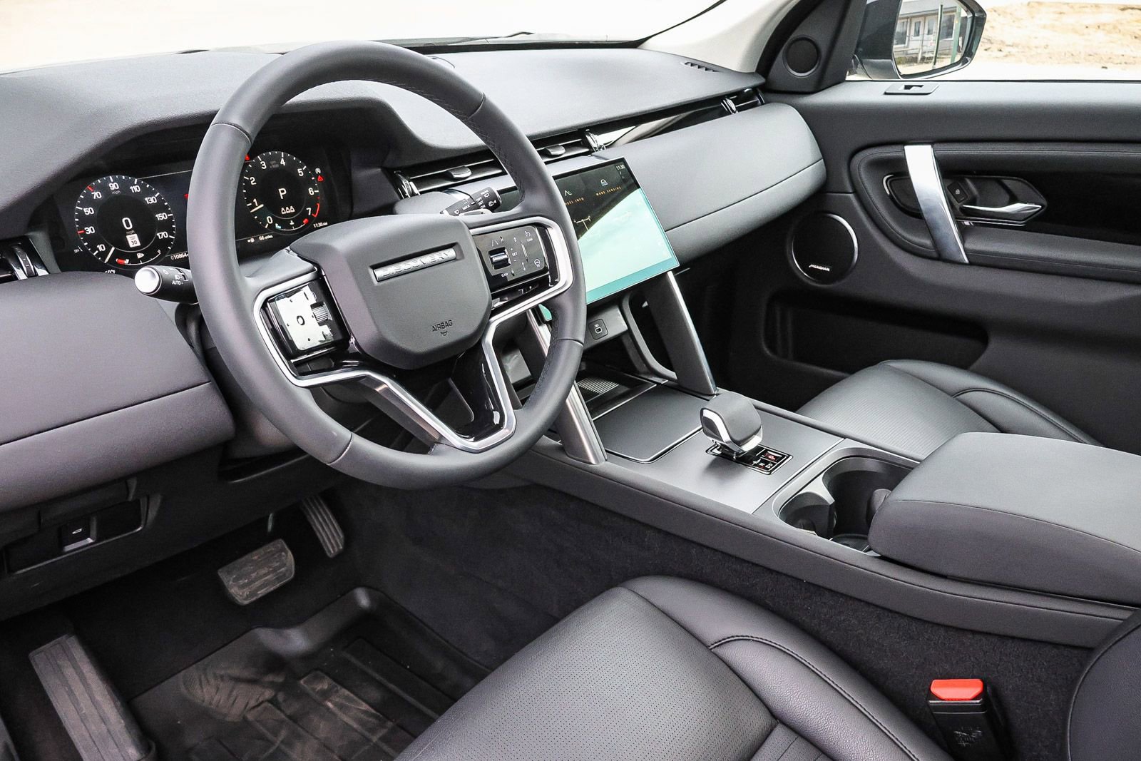 Used 2024 Land Rover Discovery Sport S image 27