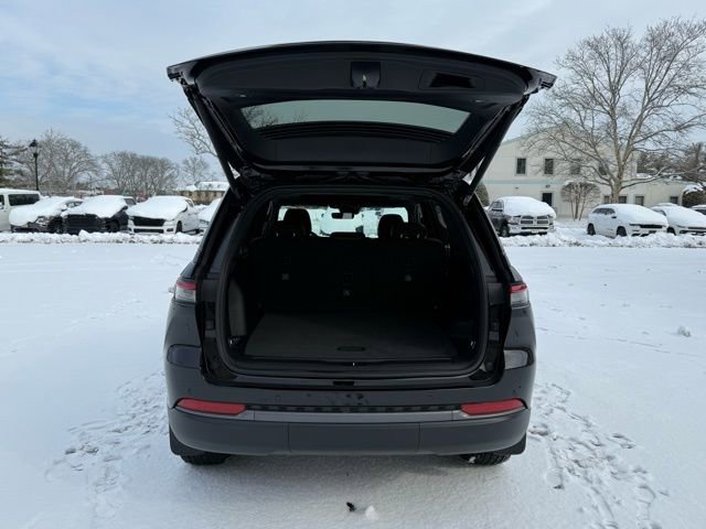New 2026 Jeep Grand Cherokee Altitude image 21