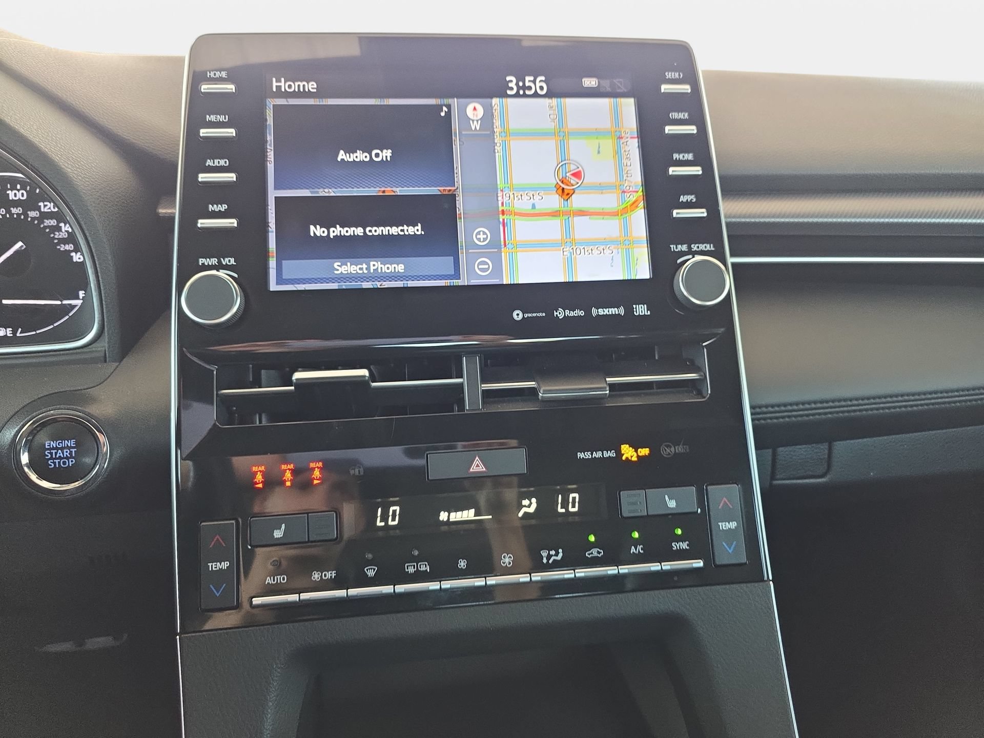 Used 2020 Toyota Avalon XSE FWD image 19