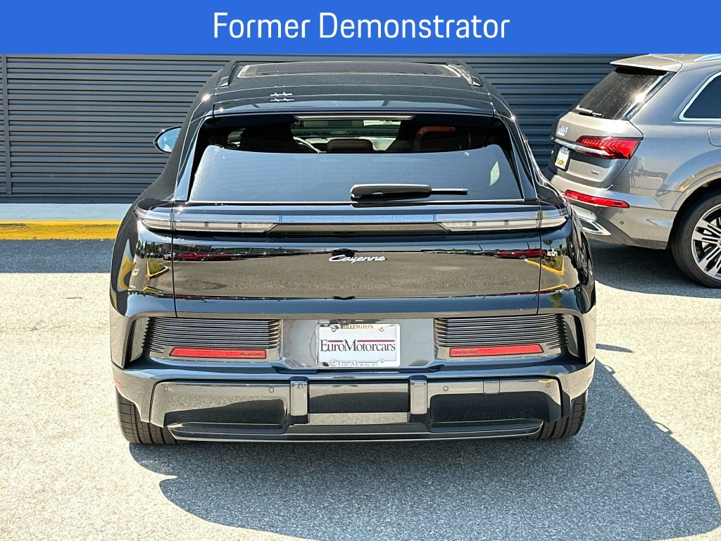New 2026 Porsche Cayenne Electric AWD/4WD image 17