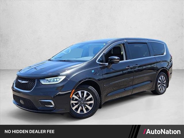 Used 2022 Chrysler Pacifica Touring-L