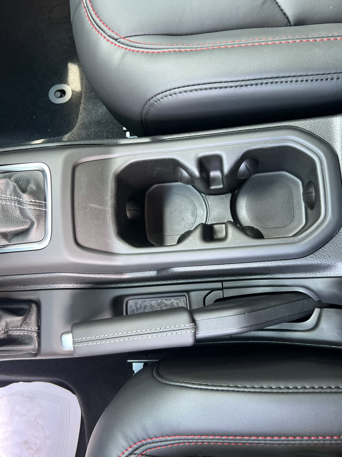 New 2025 Jeep Wrangler Unlimited Rubicon w/ Technology Group image 32