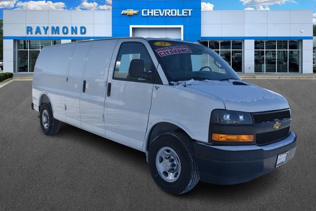 New 2025 Chevrolet Express 3500 Extended w/ Driver Convenience Package image 11