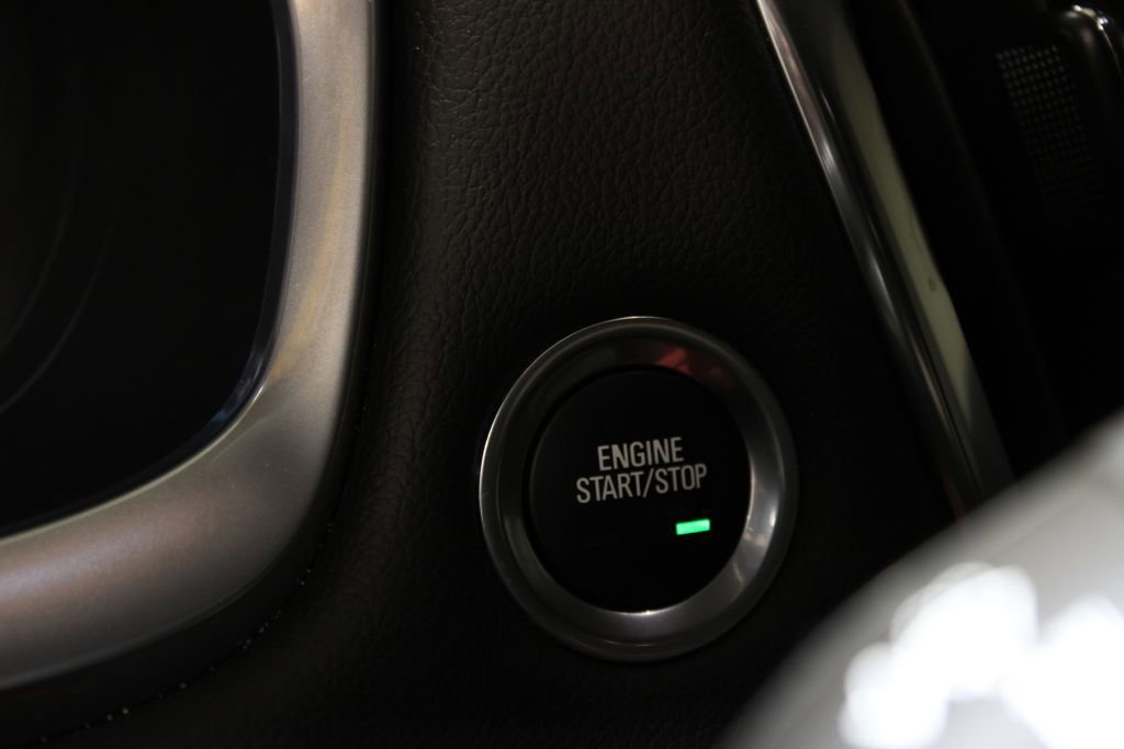 Used 2021 Chevrolet Traverse LS FWD image 42