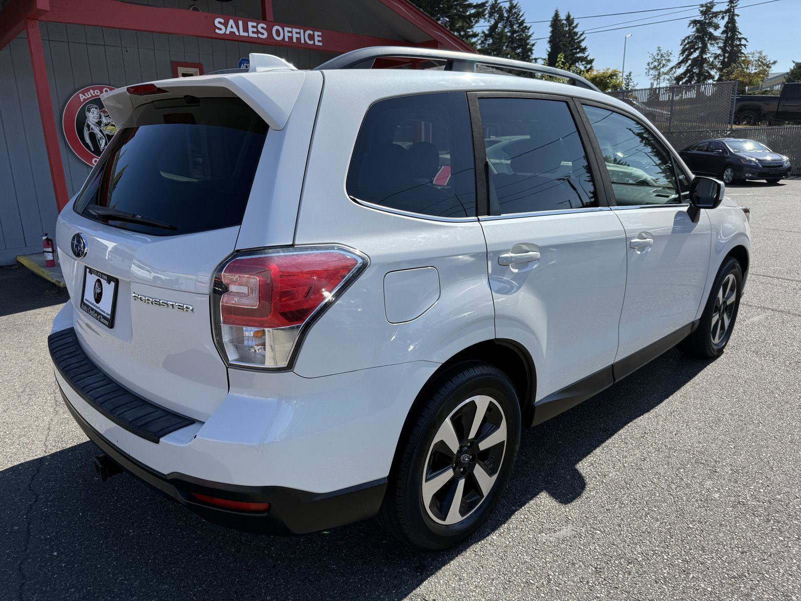 Used 2018 Subaru Forester 2.5i Limited w/ Popular Package #2 image 6