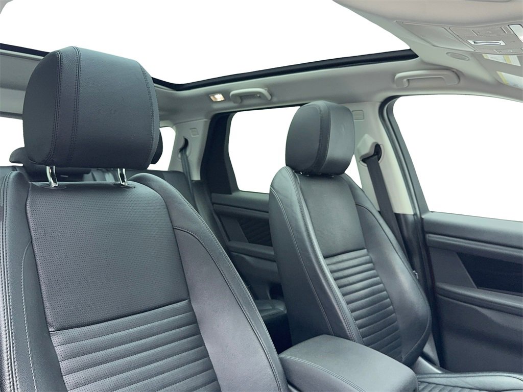 Used 2022 Land Rover Discovery Sport SE image 48