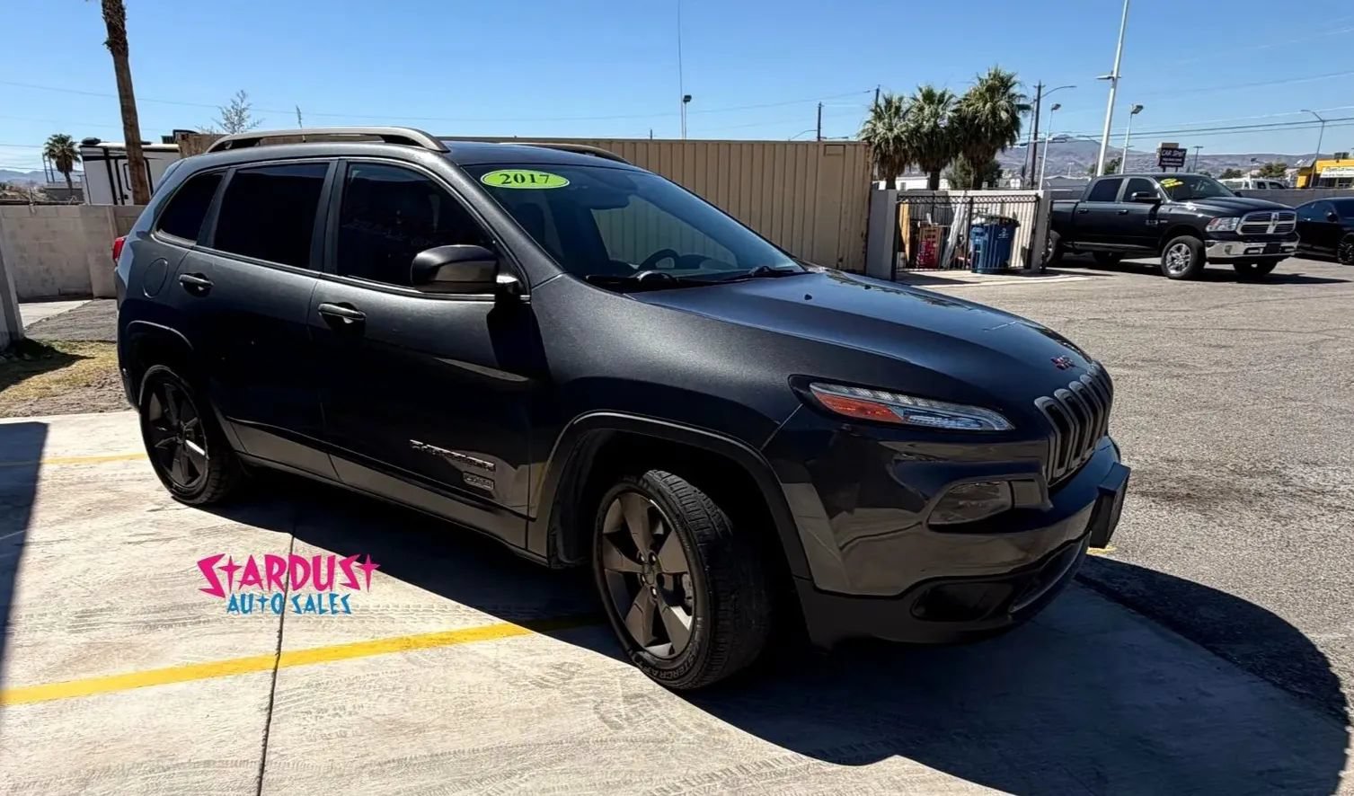 Used 2017 Jeep Cherokee 75th Anniversary FWD image 9