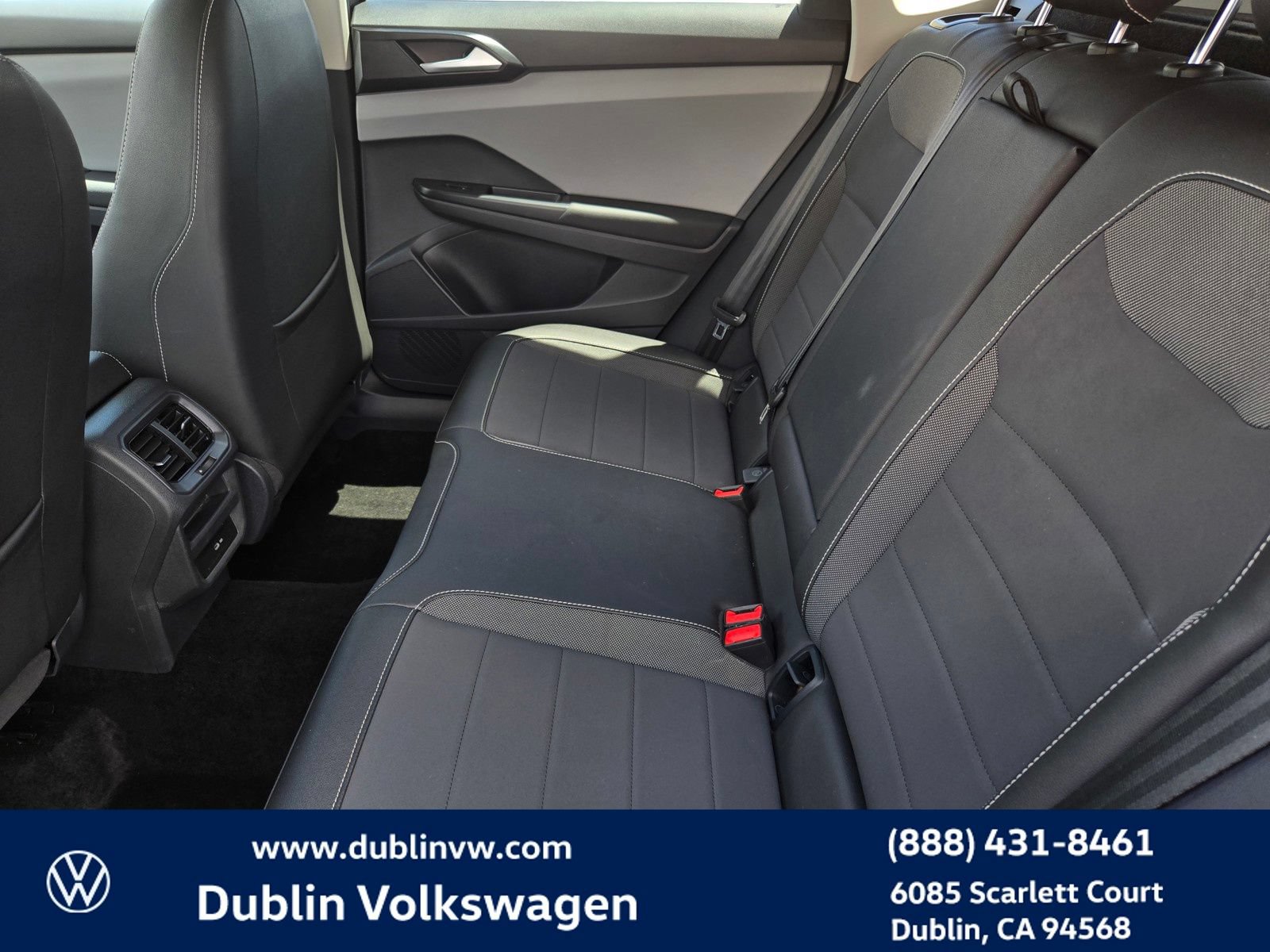 Used 2023 Volkswagen Taos SE w/ Black Wheel Package FWD image 11