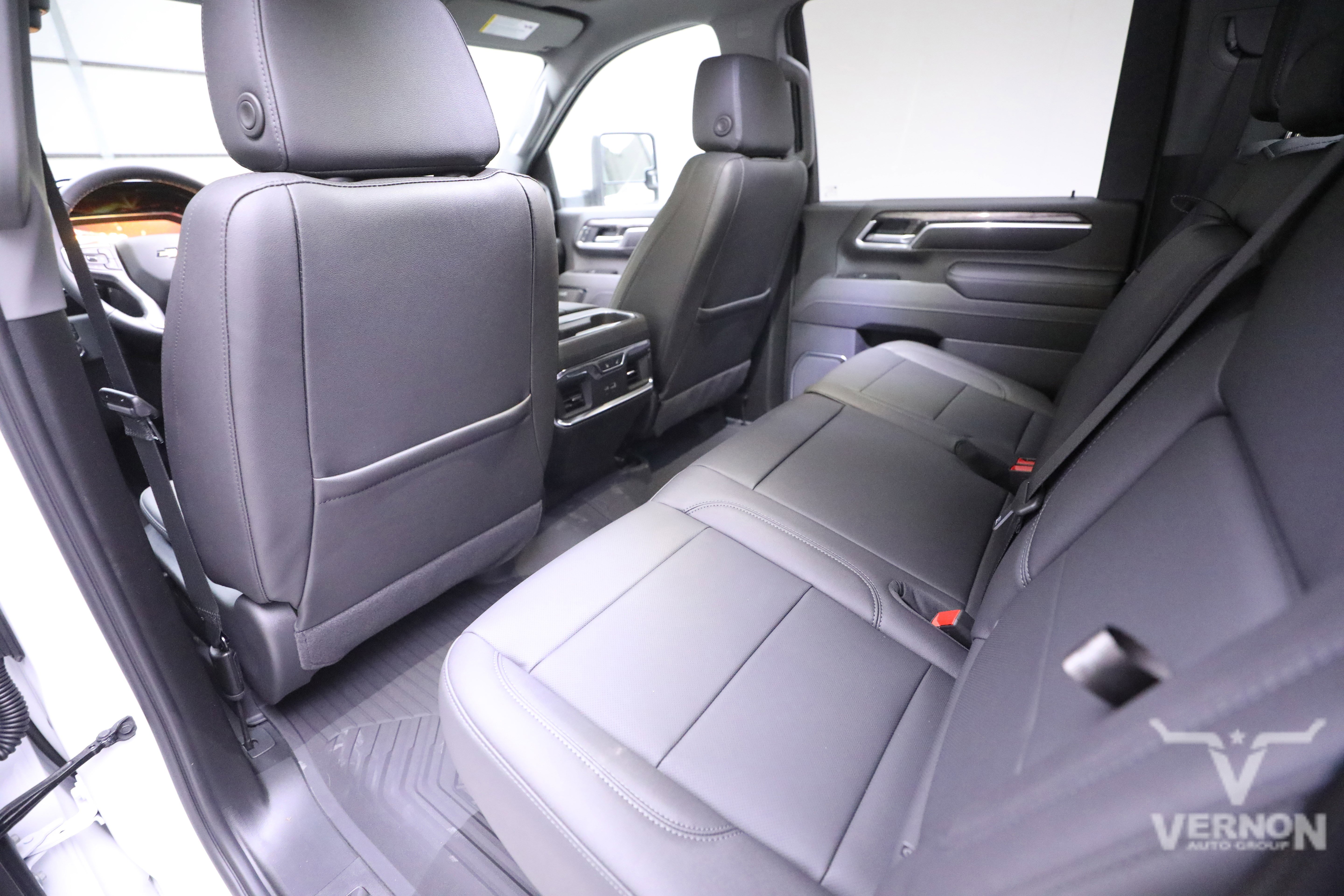 New 2026 Chevrolet Silverado 2500 LTZ w/ LTZ Premium Texas Edition image 9