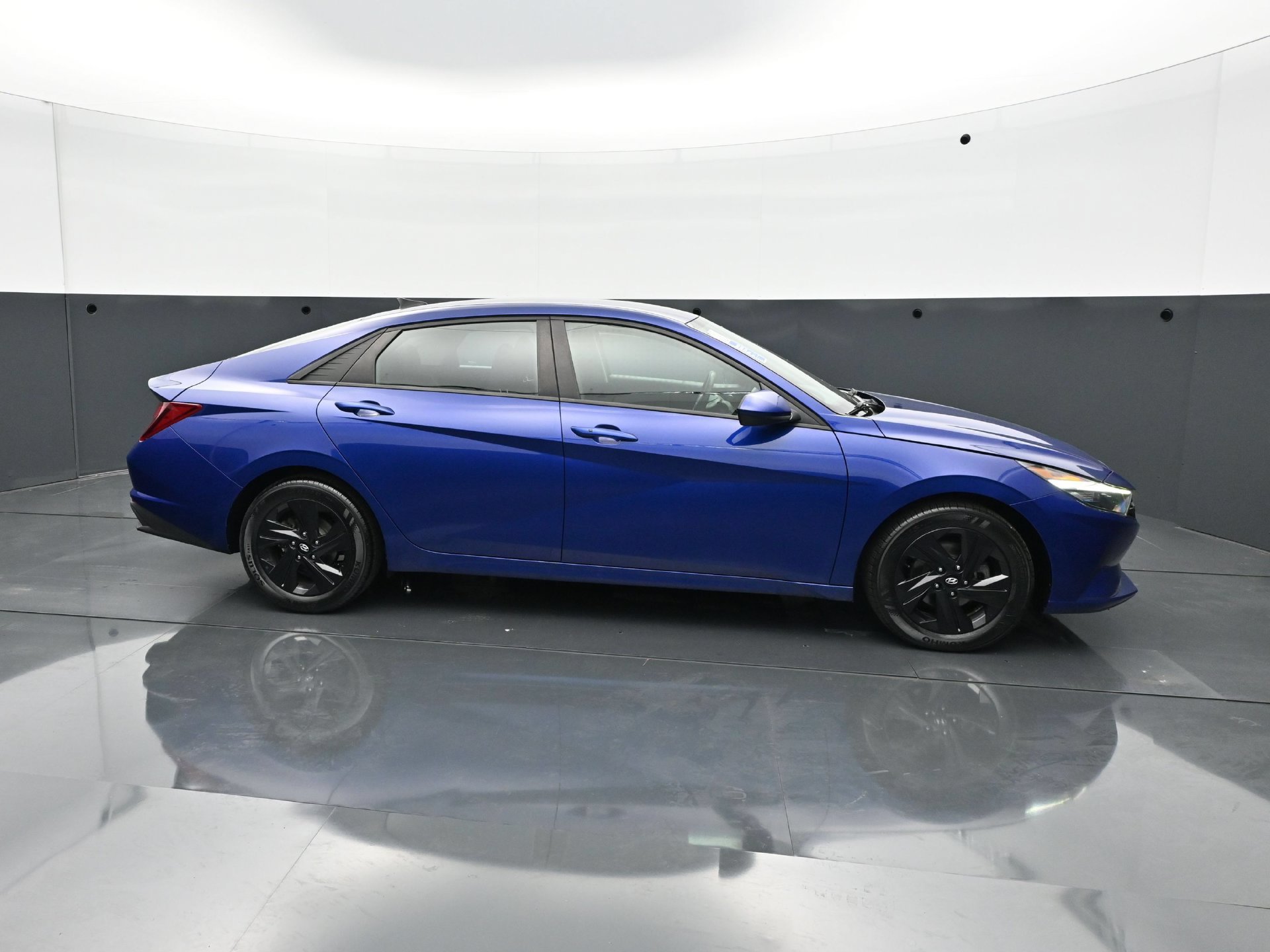 Used 2021 Hyundai Elantra SEL FWD image 8