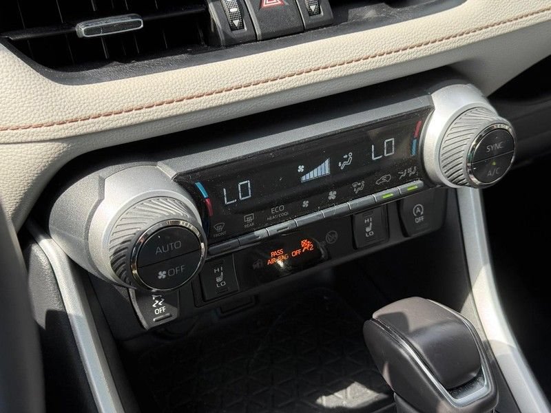 Used 2025 Toyota RAV4 XLE Premium w/ Weather Package AWD/4WD image 27