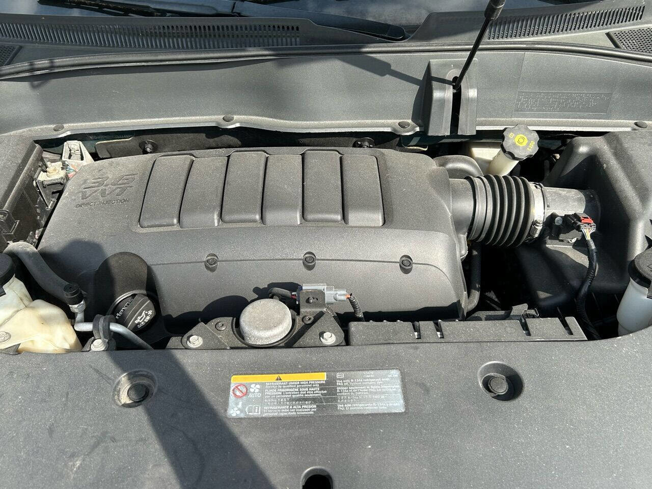 Used 2015 GMC Acadia SLE FWD image 19