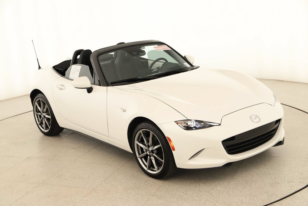 Used 2022 MAZDA MX-5 Miata Grand Touring w/ Weather Package RWD image 31