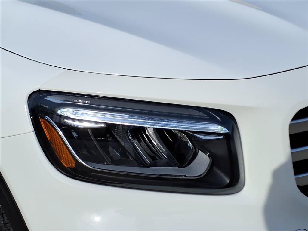 New 2026 Mercedes-Benz GLB 250 4MATIC image 2