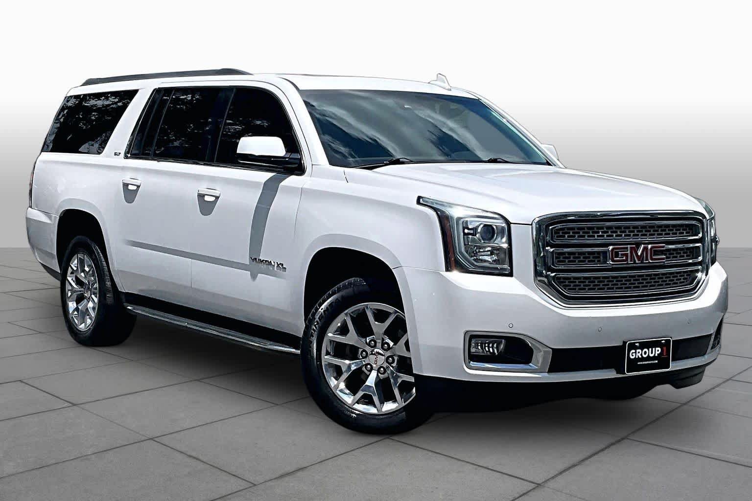 Used 2017 GMC Yukon XL SLT w/ Open Road Package RWD image 3