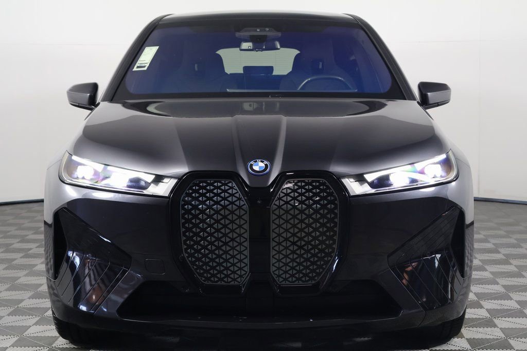 Used 2024 BMW iX xDrive50 w/ Sport Package AWD/4WD image 2