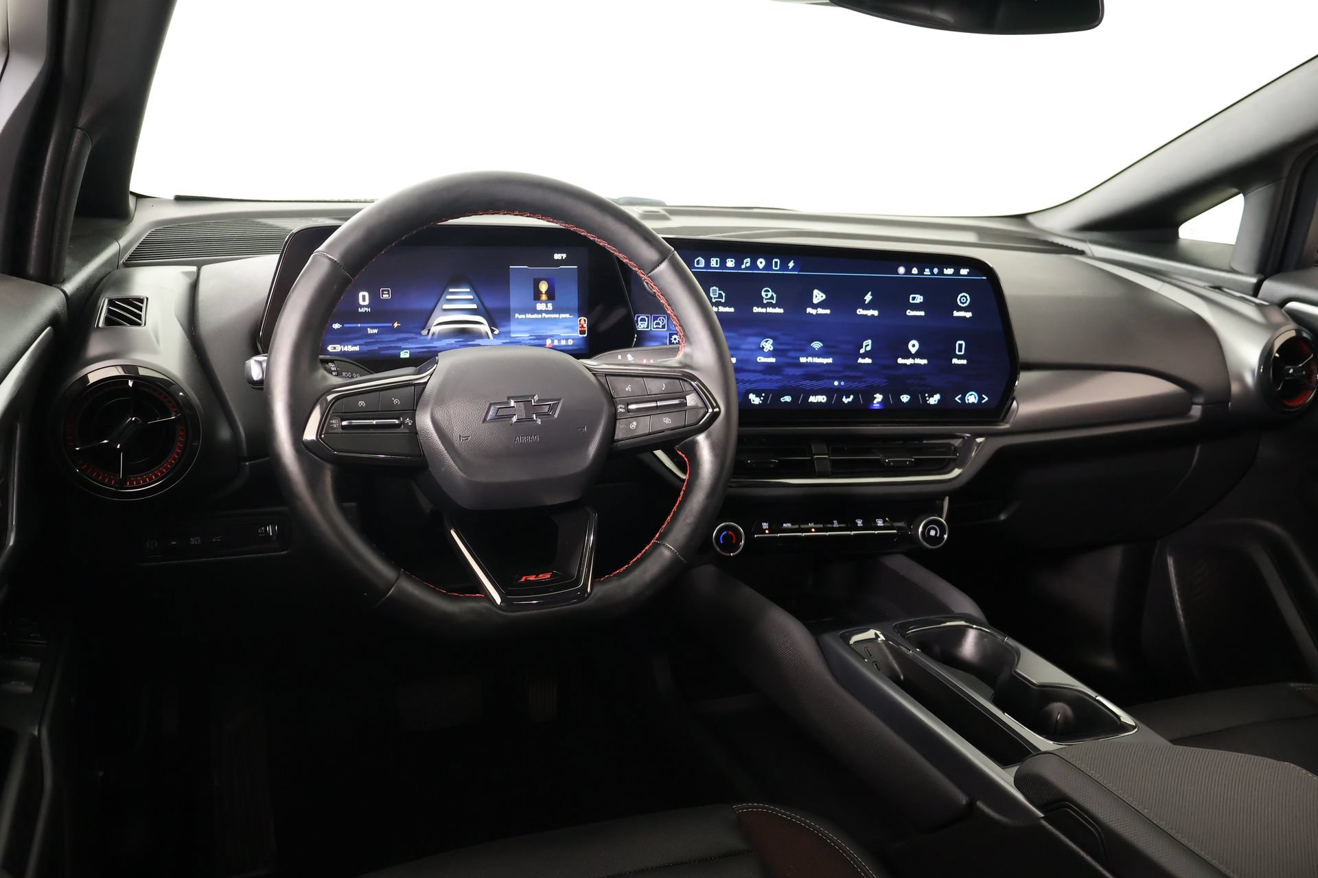 Used 2025 Chevrolet Equinox EV RS FWD image 2