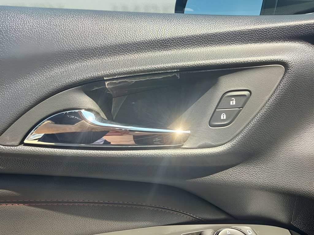 New 2026 Chevrolet Trax RS w/ Sunroof Package FWD image 12