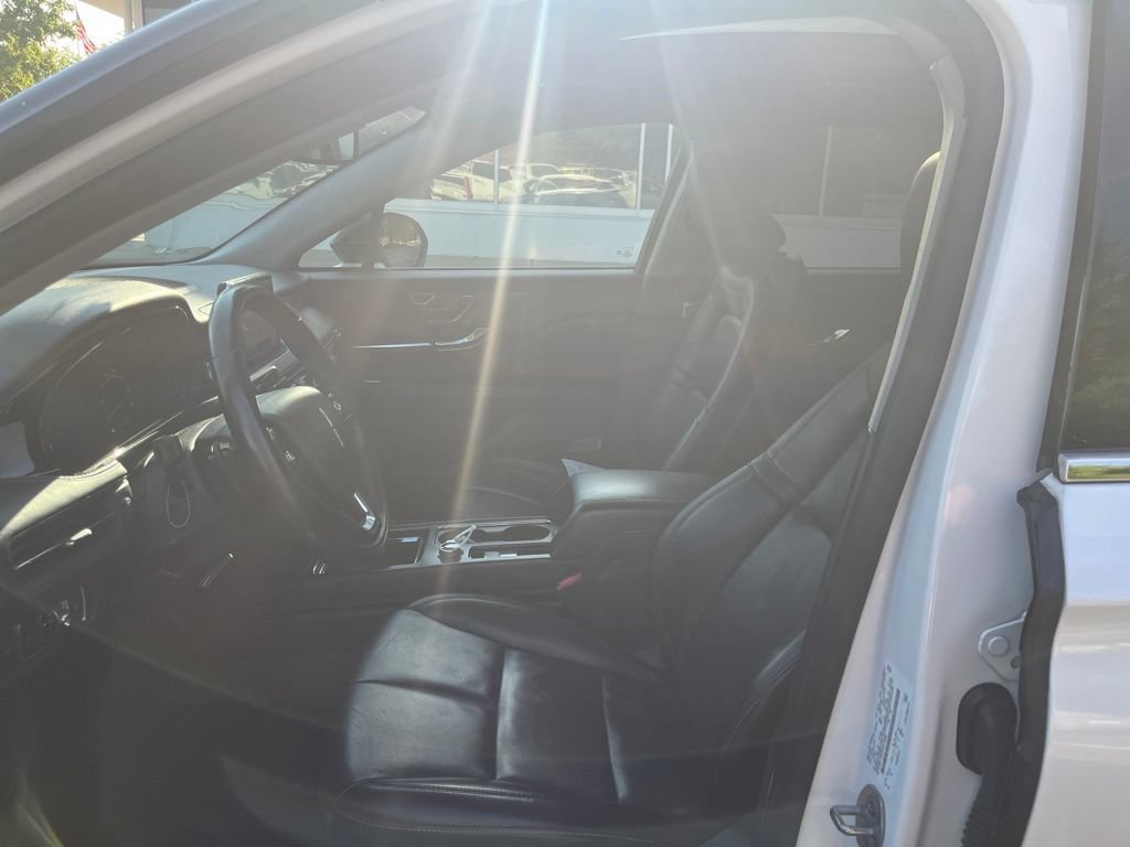 Used 2022 Lincoln Corsair AWD w/ Premium Package image 10
