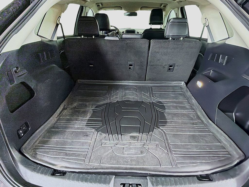 Used 2024 Ford Edge SEL w/ Convenience Package image 13