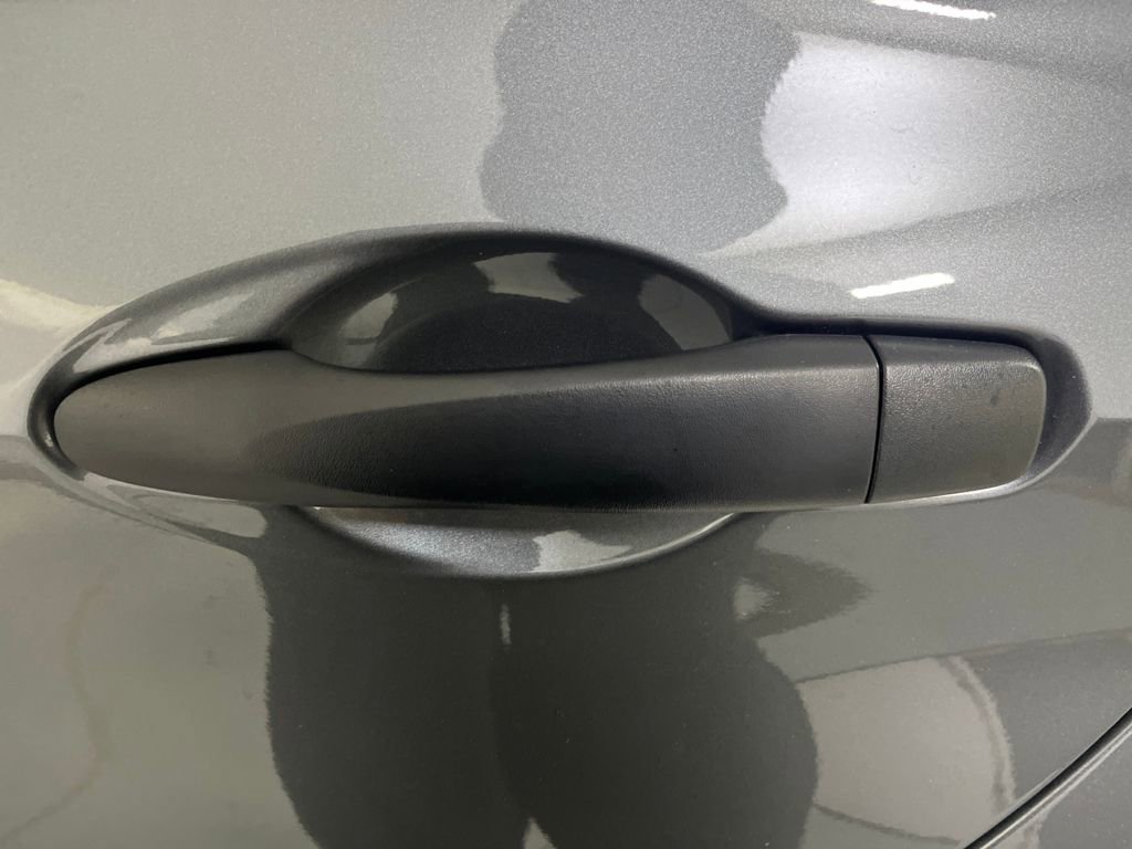 Used 2025 Nissan Versa S w/ S Plus Package image 39