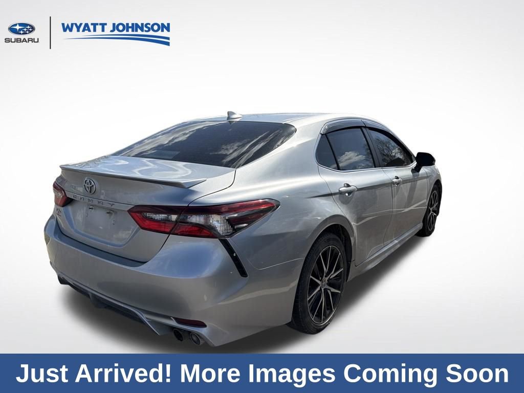 Used 2021 Toyota Camry SE image 8