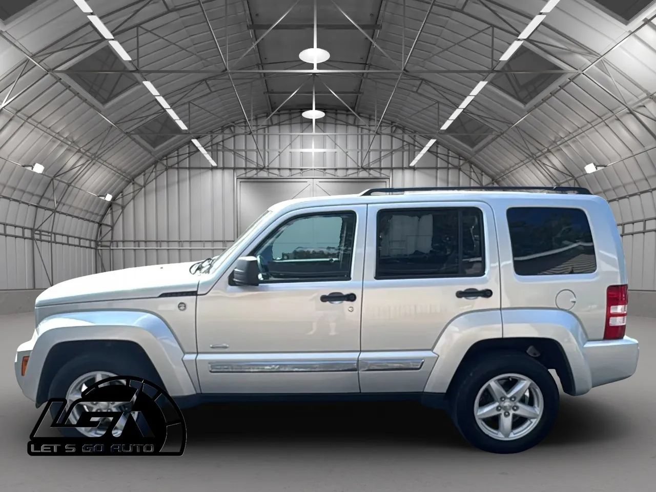 Used 2012 Jeep Liberty Sport AWD/4WD image 4