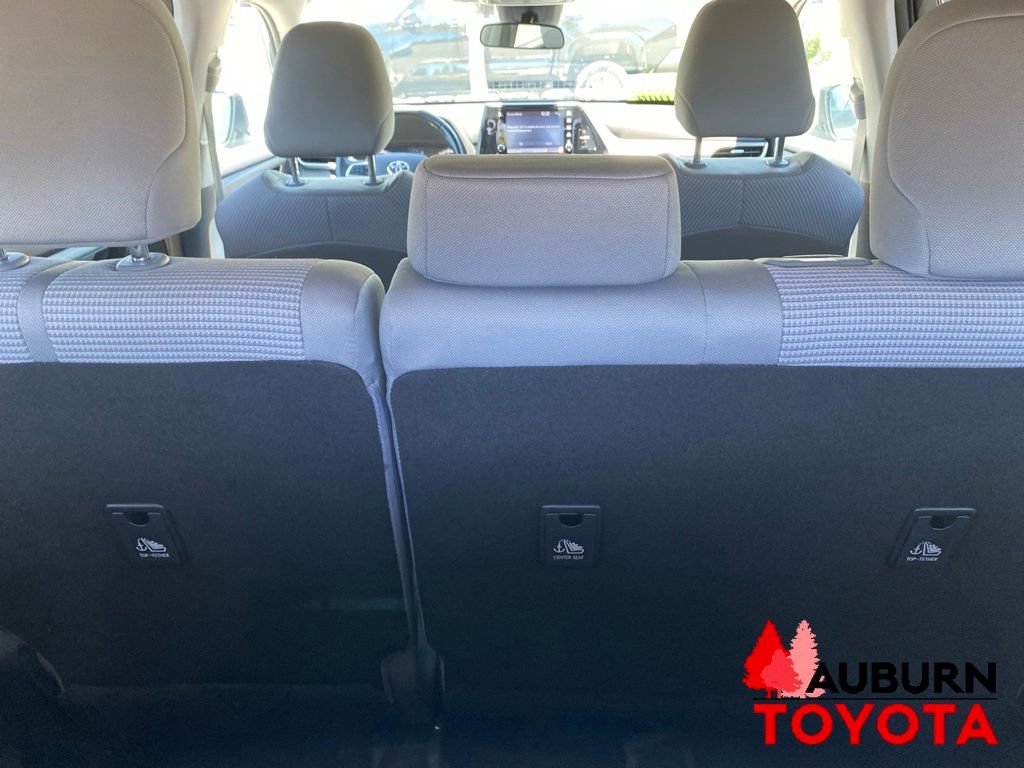 Used 2022 Toyota Highlander LE AWD/4WD image 15