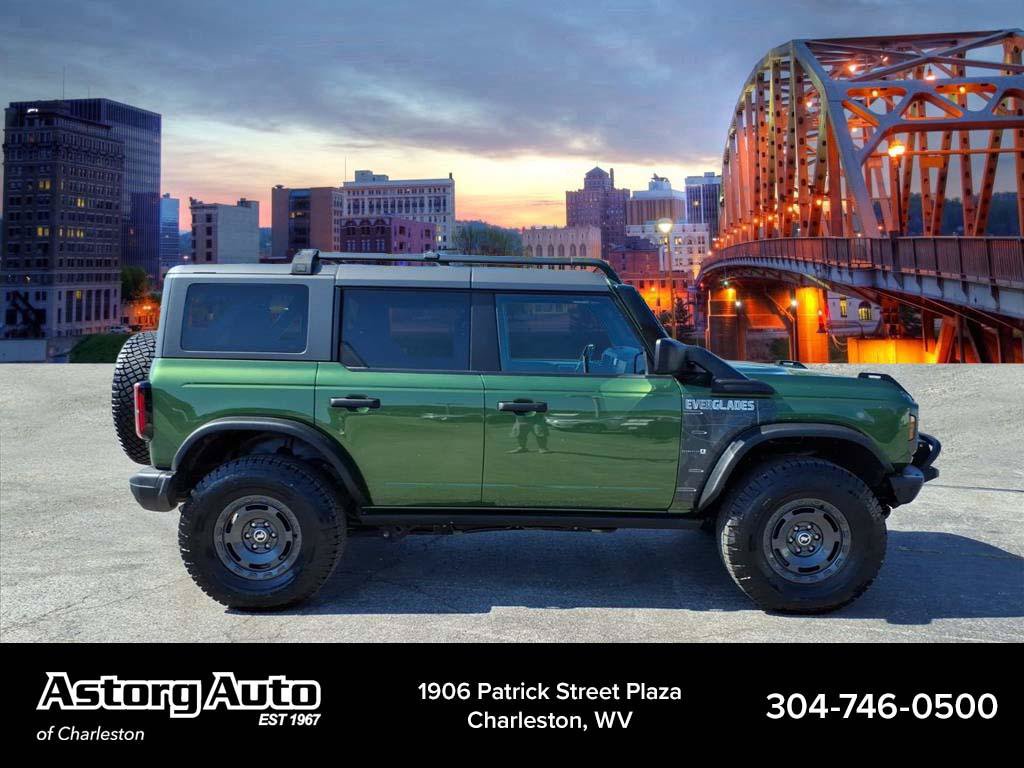 Used 2023 Ford Bronco Everglades AWD/4WD image 2