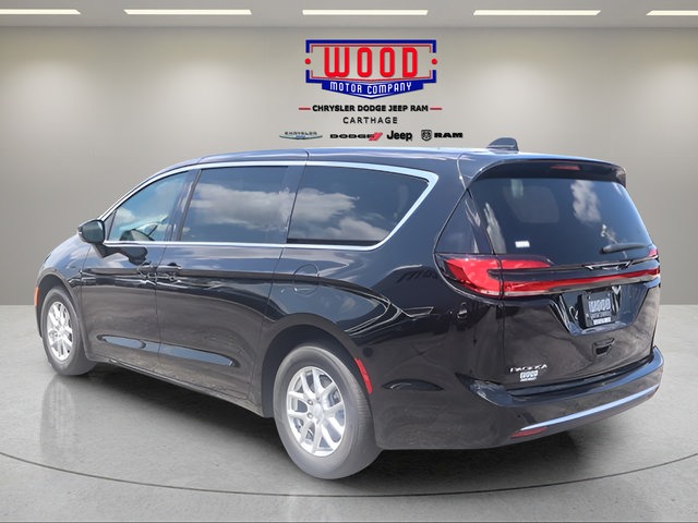 New 2027 Chrysler Pacifica Select FWD image 5