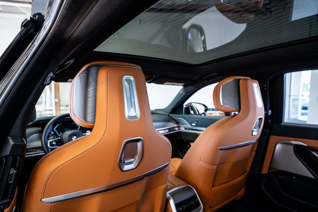 Used 2023 BMW 740i 740i w/ Parking Assistance Package image 52