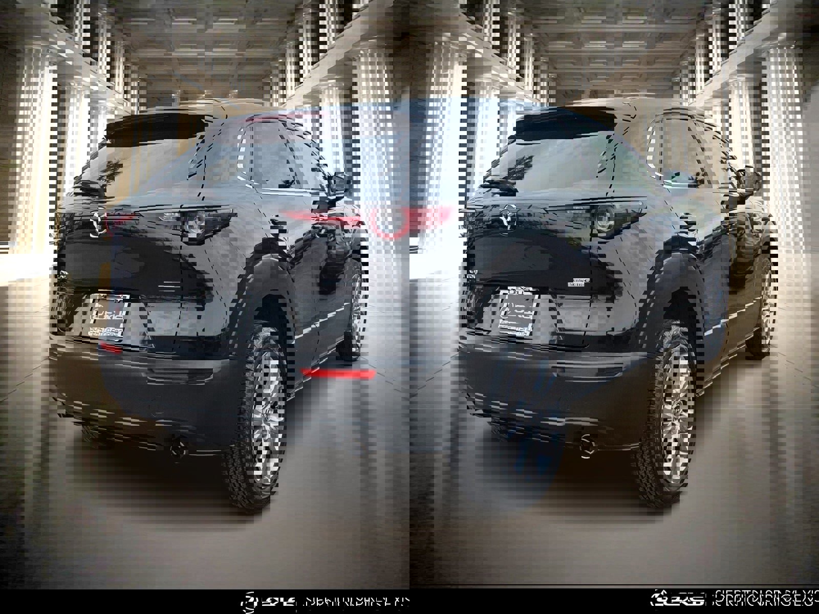 Used 2021 MAZDA CX-30 FWD 2.5 S w/ Select Package image 4