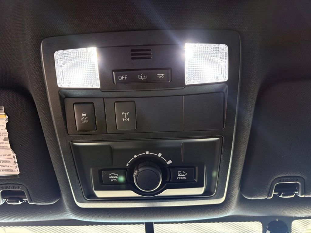 Used 2017 Toyota Tacoma TRD Off-Road w/ Tow Package (A/T) AWD/4WD image 14