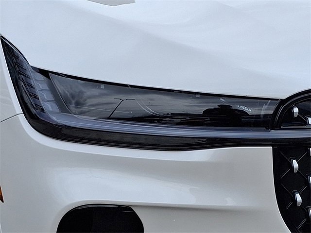 Used 2024 Lincoln Nautilus Reserve w/ Equipment Group 203A image 9