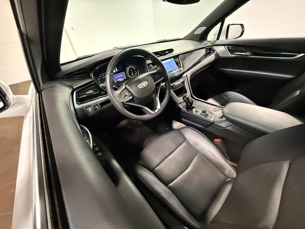 Used 2023 Cadillac XT6 Premium Luxury image 59