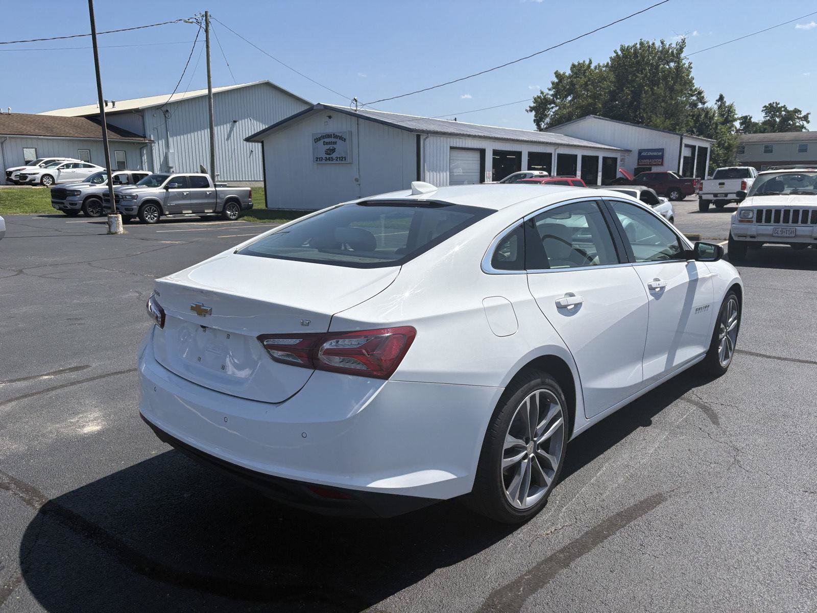 Used 2024 Chevrolet Malibu LT FWD image 25