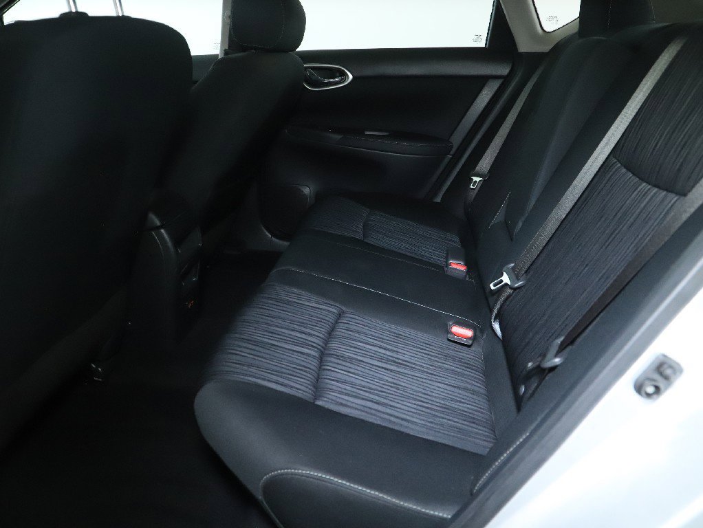 Certified 2019 Nissan Sentra SV FWD image 15