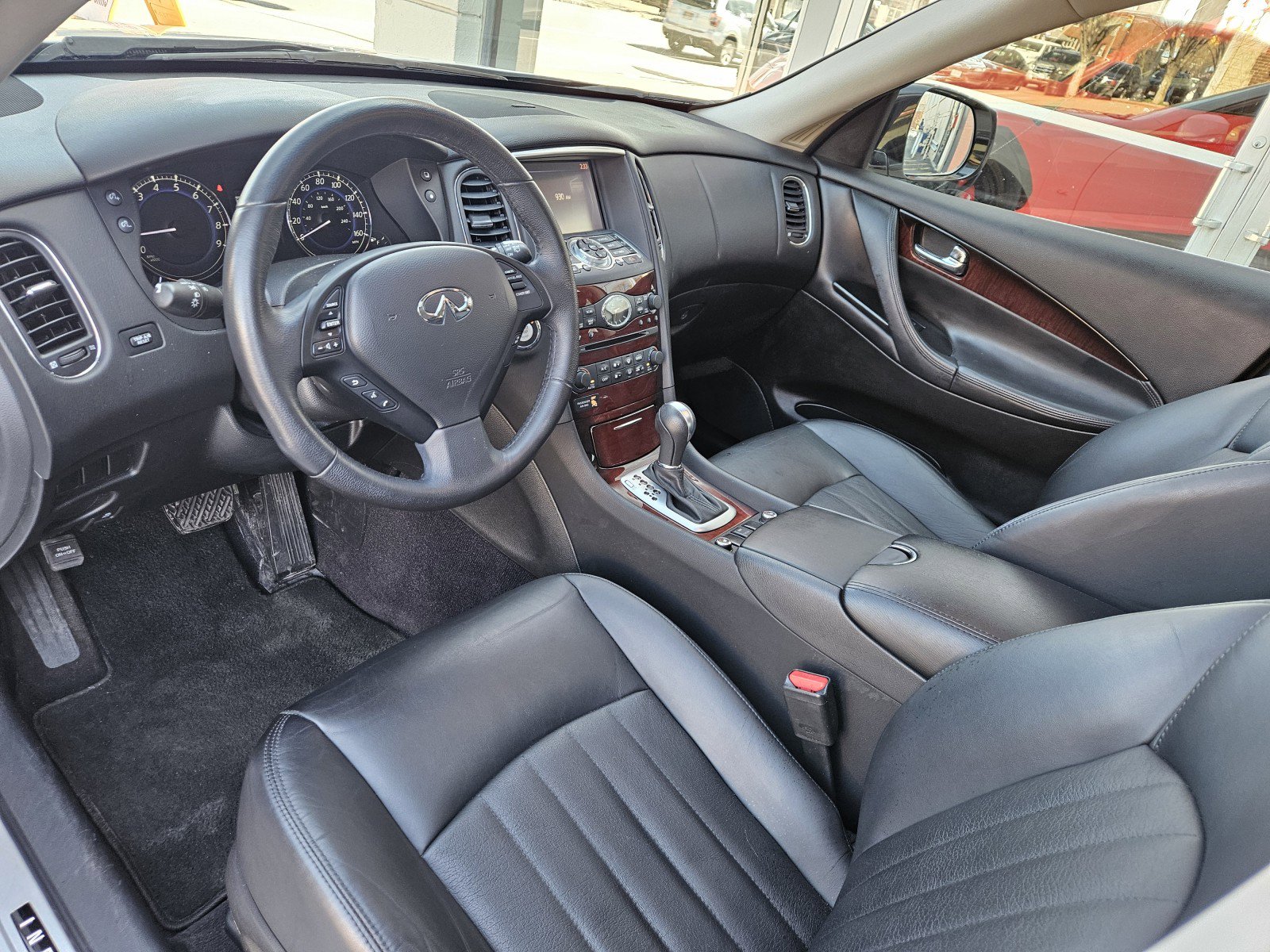 Used 2016 INFINITI QX50 AWD w/ Premium Plus Package image 21