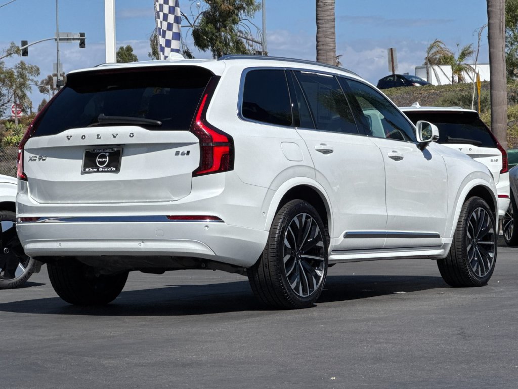 Certified 2026 Volvo XC90 B6 Plus AWD/4WD image 5