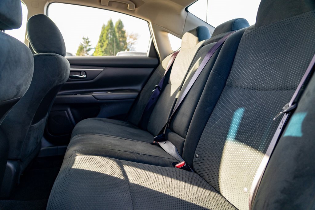 Used 2015 Nissan Altima 2.5 SV image 19