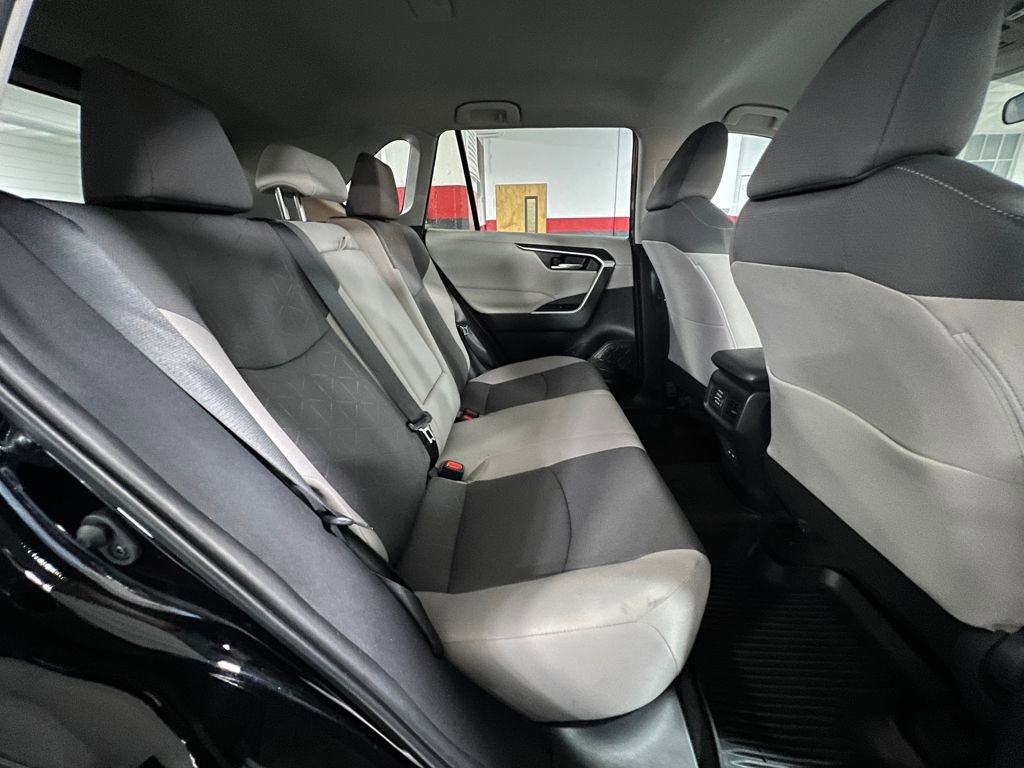Used 2023 Toyota RAV4 XLE image 19