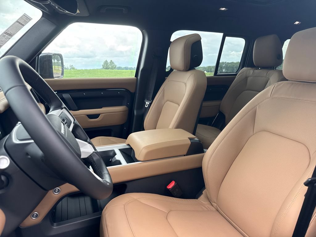 New 2026 Land Rover Defender 130 X-Dynamic SE AWD/4WD image 10