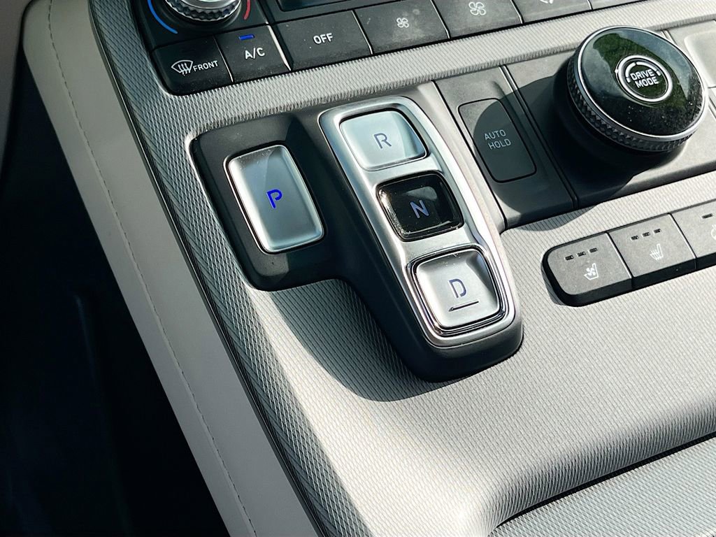 Used 2024 Hyundai Palisade Limited image 17