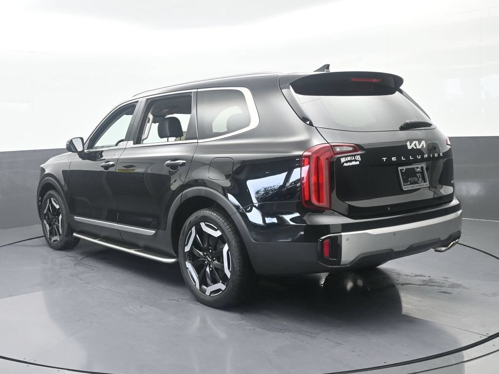 Used 2023 Kia Telluride S AWD/4WD image 4